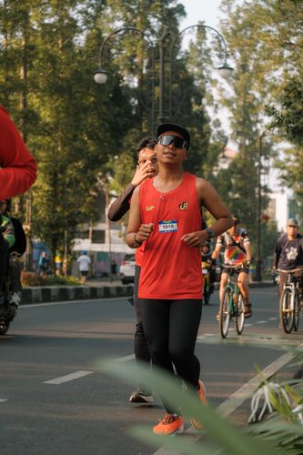 Race photo from Happy One Decade Unpad Runner