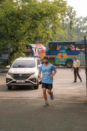 Race photo from Running 5 K