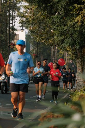 Race photo from Happy One Decade Unpad Runner