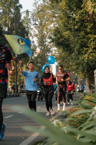 Race photo from Happy One Decade Unpad Runner
