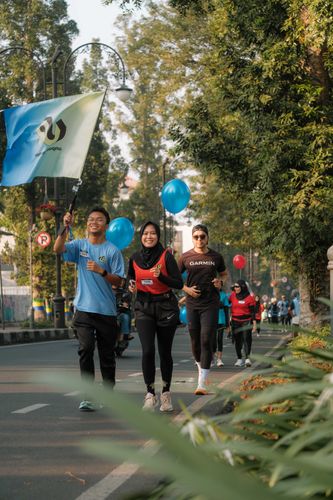 Race photo from Happy One Decade Unpad Runner