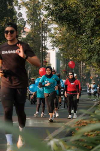Race photo from Happy One Decade Unpad Runner