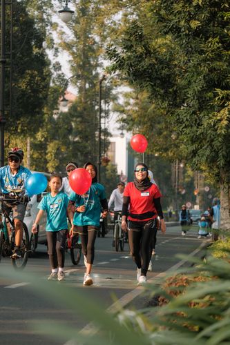 Race photo from Happy One Decade Unpad Runner