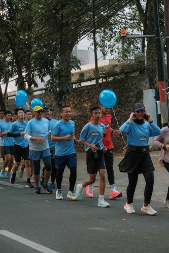 Race photo from Happy One Decade Unpad Runner