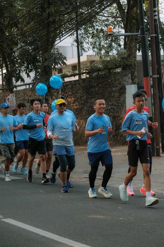 Race photo from Happy One Decade Unpad Runner