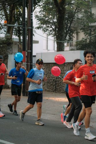 Race photo from Happy One Decade Unpad Runner