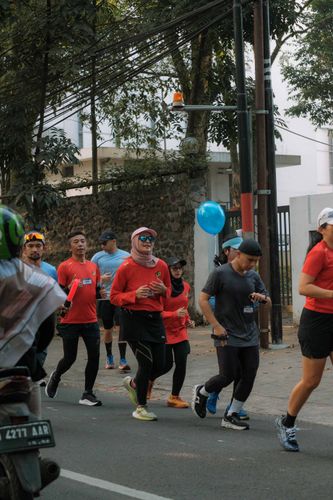Race photo from Happy One Decade Unpad Runner