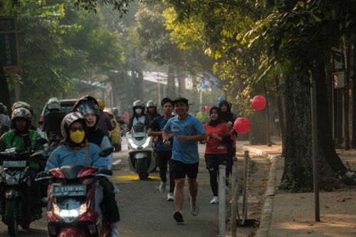 Race photo from Happy One Decade Unpad Runner