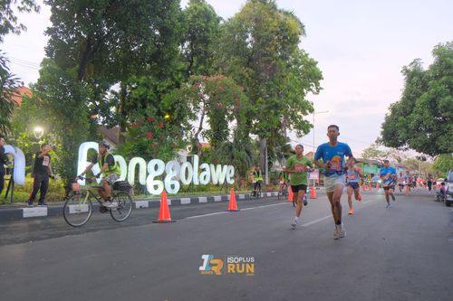 Race photo from Isoplus Run 2024 Surabaya