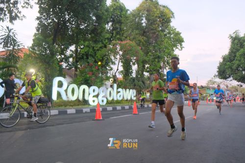 Race photo from Isoplus Run 2024 Surabaya