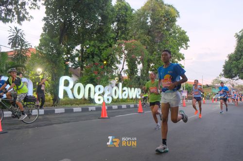 Race photo from Isoplus Run 2024 Surabaya