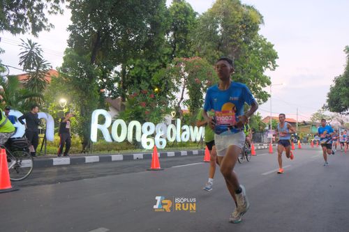 Race photo from Isoplus Run 2024 Surabaya