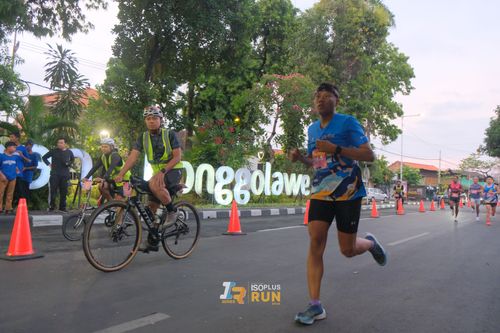 Race photo from Isoplus Run 2024 Surabaya