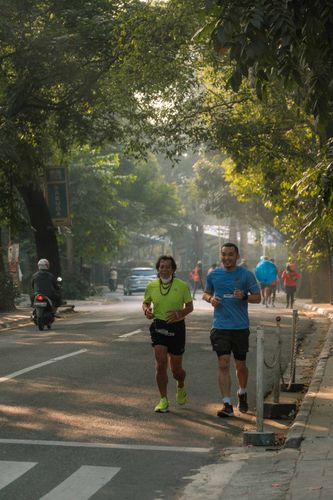 Race photo from Happy One Decade Unpad Runner