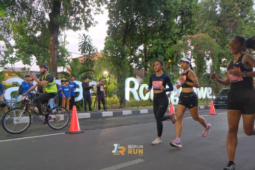 Race photo from Isoplus Run 2024 Surabaya