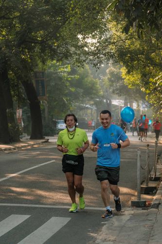Race photo from Happy One Decade Unpad Runner