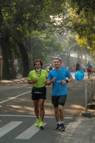 Race photo from Happy One Decade Unpad Runner