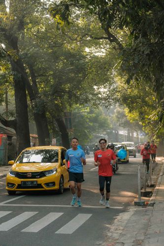 Race photo from Happy One Decade Unpad Runner
