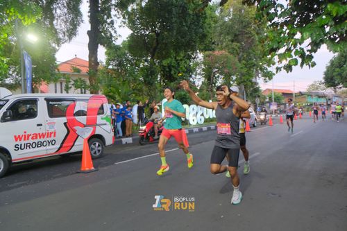 Race photo from Isoplus Run 2024 Surabaya