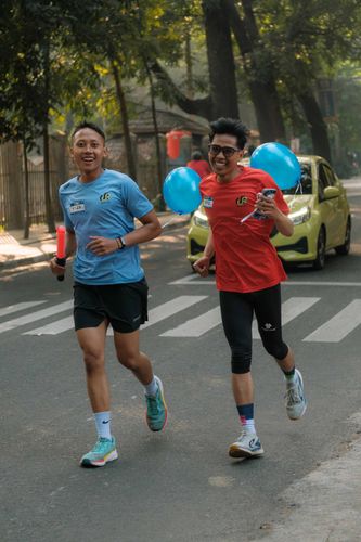 Race photo from Happy One Decade Unpad Runner