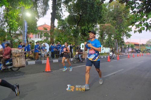 Race photo from Isoplus Run 2024 Surabaya