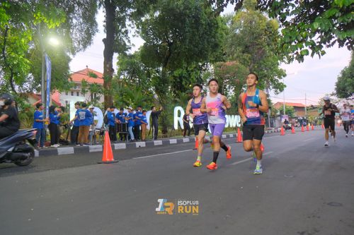 Race photo from Isoplus Run 2024 Surabaya