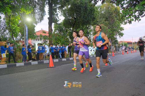 Race photo from Isoplus Run 2024 Surabaya