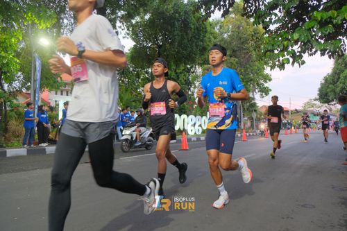 Race photo from Isoplus Run 2024 Surabaya