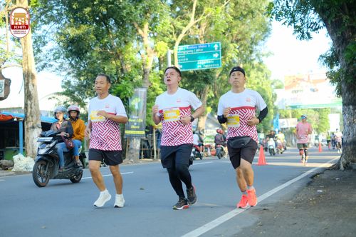 Race photo from Kediri Half Marathon 2024