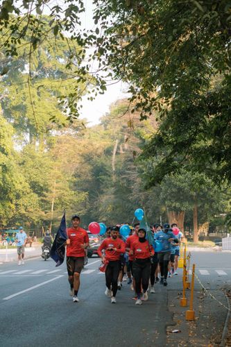Race photo from Happy One Decade Unpad Runner