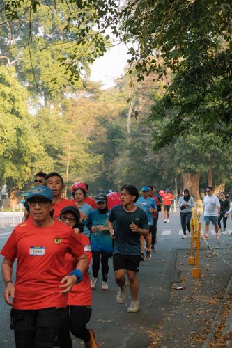 Race photo from Happy One Decade Unpad Runner
