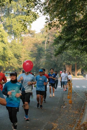 Race photo from Happy One Decade Unpad Runner