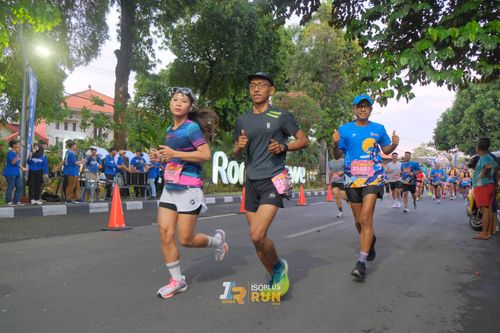 Race photo from Isoplus Run 2024 Surabaya