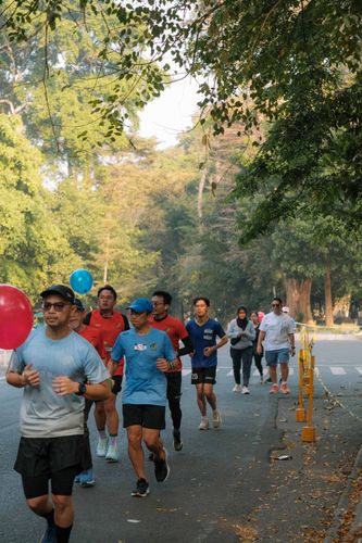 Race photo from Happy One Decade Unpad Runner