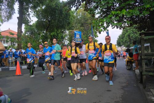 Race photo from Isoplus Run 2024 Surabaya