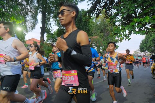 Race photo from Isoplus Run 2024 Surabaya