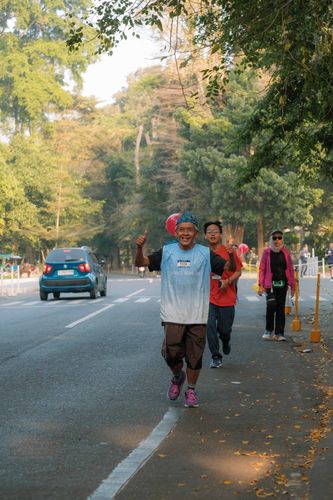 Race photo from Happy One Decade Unpad Runner