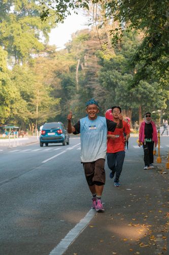 Race photo from Happy One Decade Unpad Runner