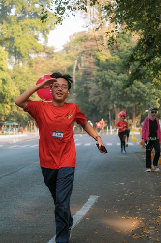 Race photo from Happy One Decade Unpad Runner