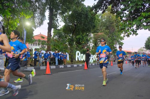 Race photo from Isoplus Run 2024 Surabaya