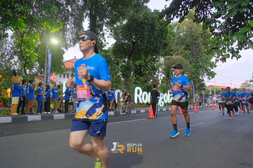 Race photo from Isoplus Run 2024 Surabaya