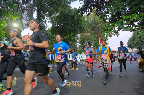 Race photo from Isoplus Run 2024 Surabaya