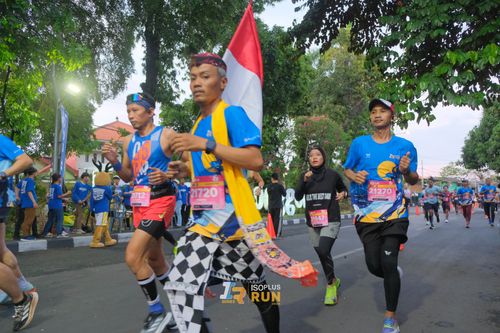 Race photo from Isoplus Run 2024 Surabaya
