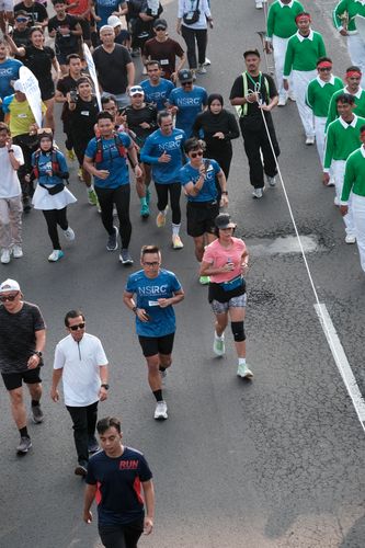 Race photo from NU SKIN RUNNING CLUB