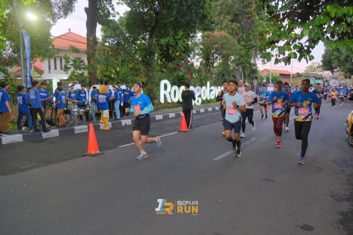 Race photo from Isoplus Run 2024 Surabaya