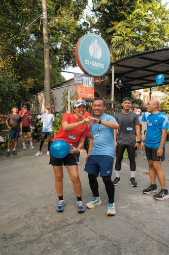 Race photo from Happy One Decade Unpad Runner