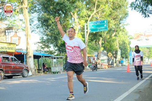 Race photo from Kediri Half Marathon 2024