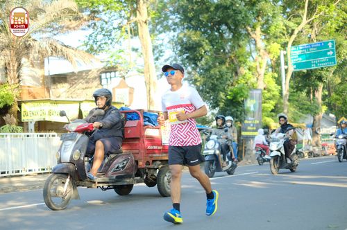 Race photo from Kediri Half Marathon 2024