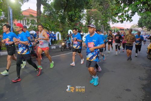 Race photo from Isoplus Run 2024 Surabaya