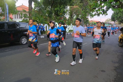 Race photo from Isoplus Run 2024 Surabaya